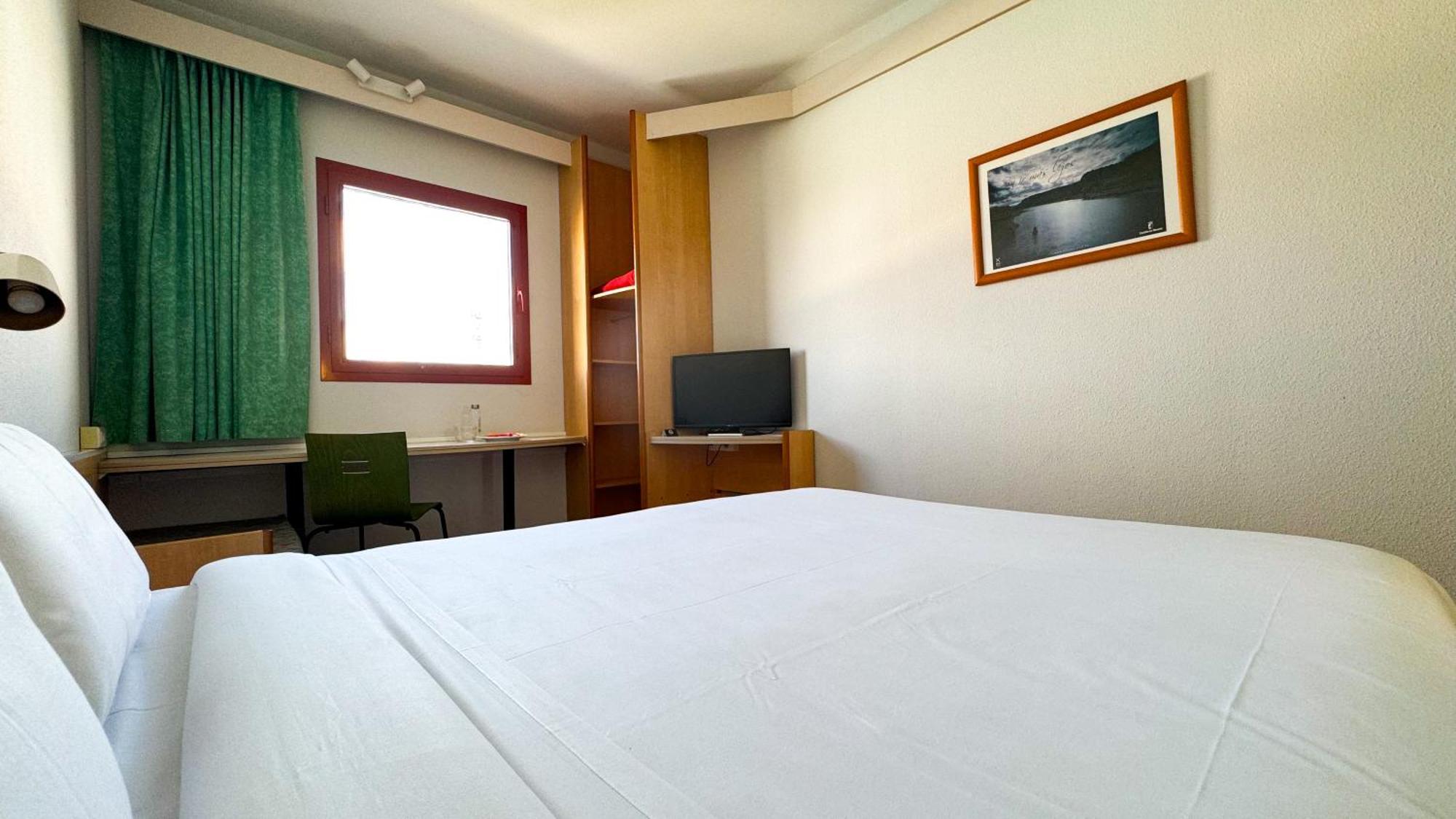 Hotel Iris Гвадалахара Экстерьер фото