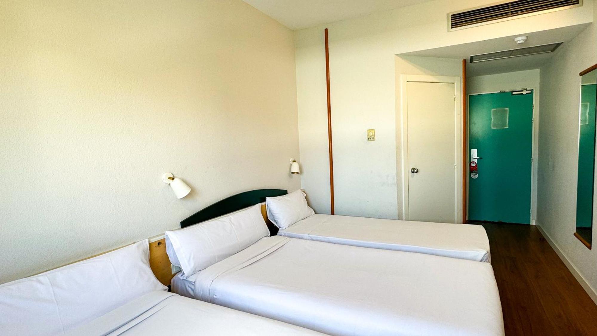 Hotel Iris Гвадалахара Экстерьер фото