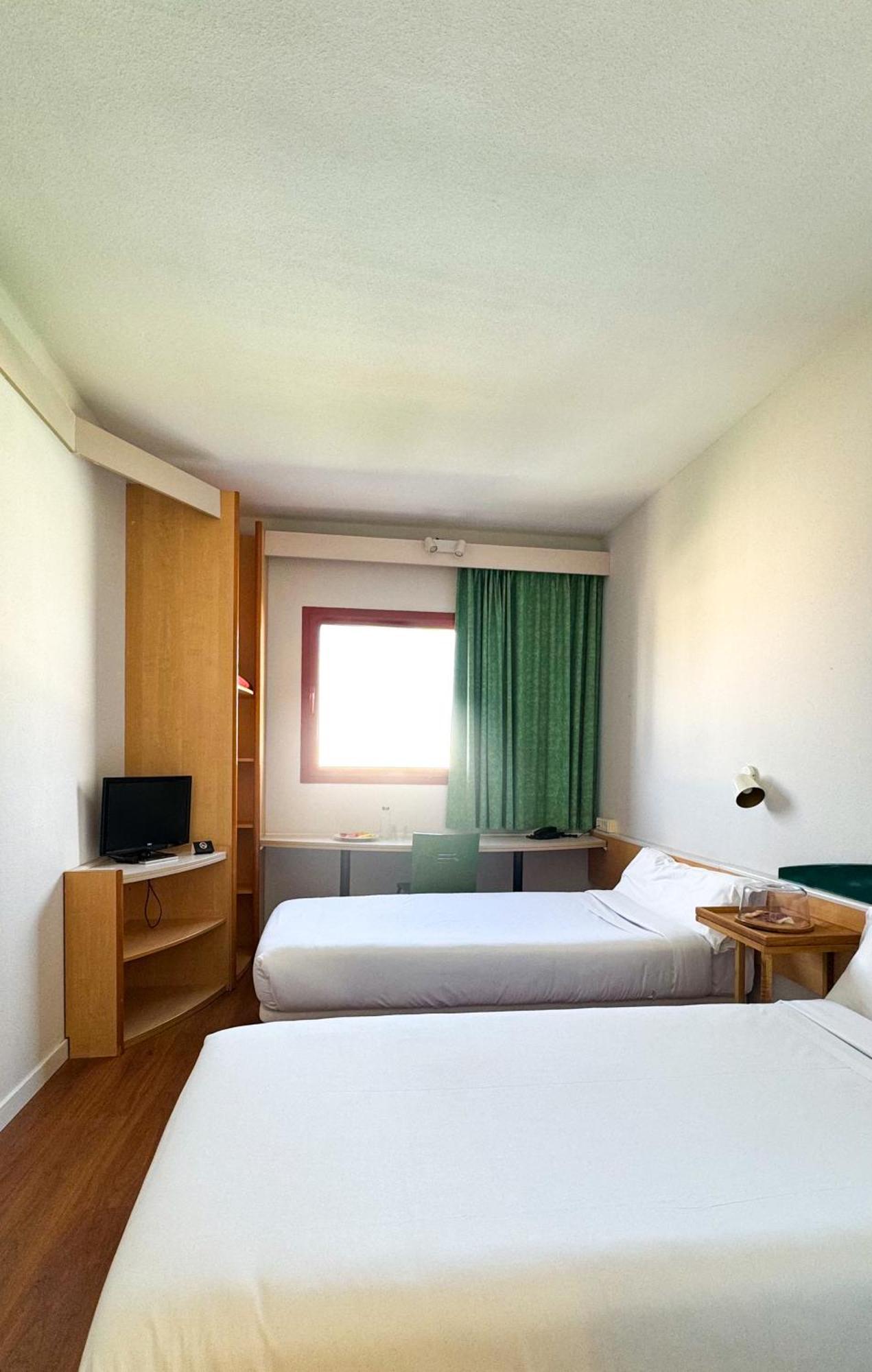 Hotel Iris Гвадалахара Экстерьер фото