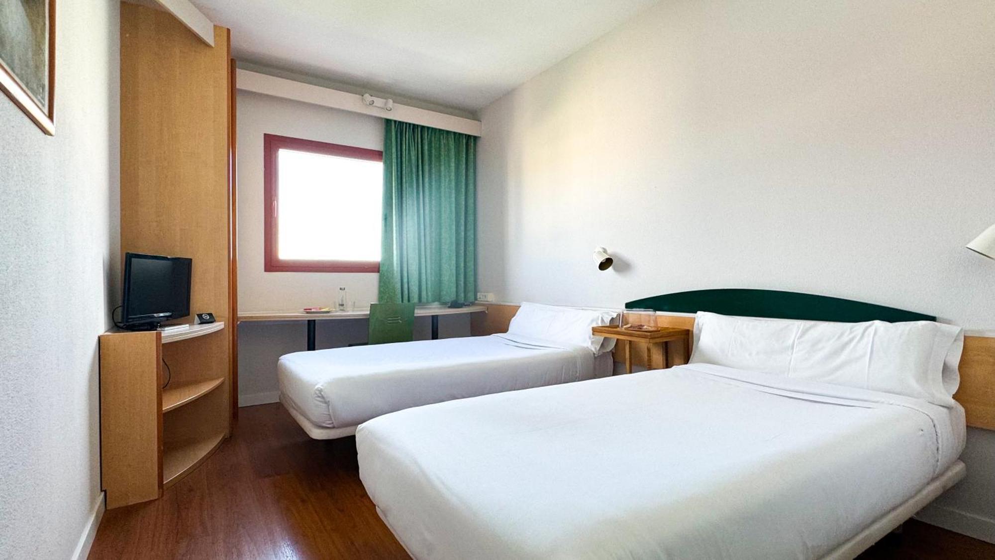 Hotel Iris Гвадалахара Экстерьер фото